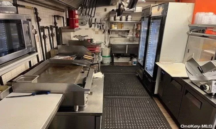 Hot grill/sandwich area