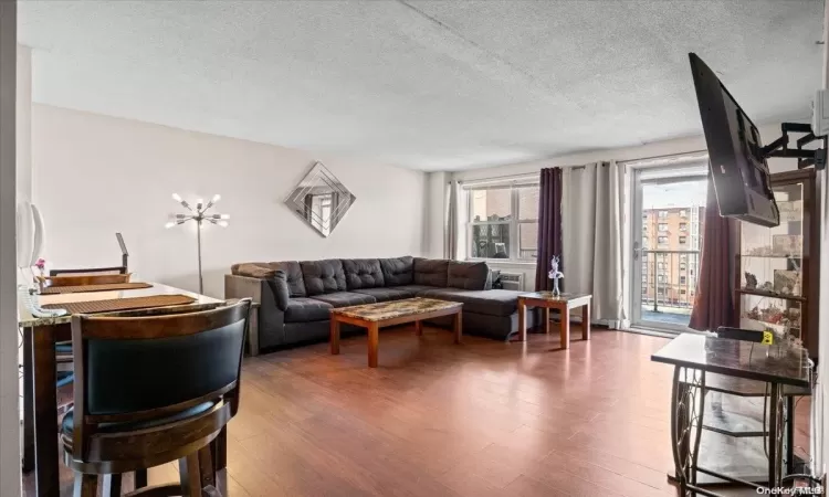 221 Beach 80th Street, New York, NY, 1 Bedroom Bedrooms, 2 Rooms Rooms,1 BathroomBathrooms,Residential,For Sale,Beach 80th,L3577972