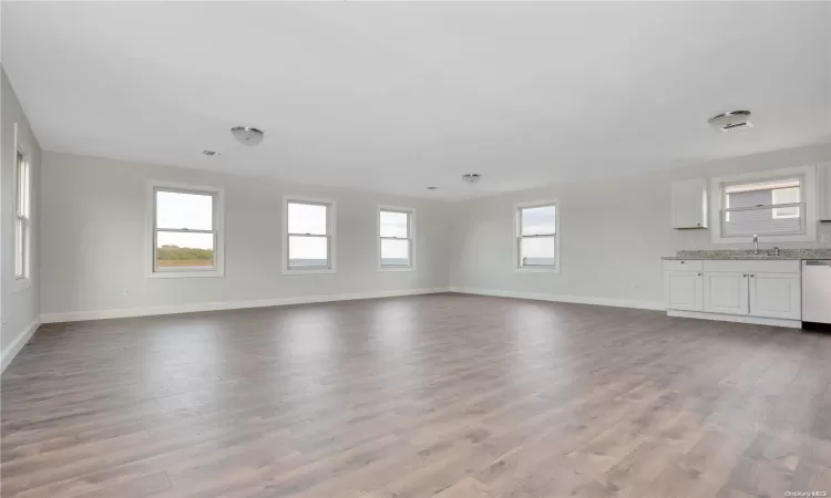 823 Venetian Boulevard, Babylon, NY, 1 Bedroom Bedrooms, 2 Rooms Rooms,1 BathroomBathrooms,Residential,For Sale,Venetian,L3578009