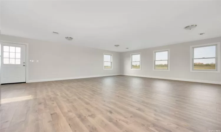 823 Venetian Boulevard, Babylon, NY, 1 Bedroom Bedrooms, 2 Rooms Rooms,1 BathroomBathrooms,Residential,For Sale,Venetian,L3578009