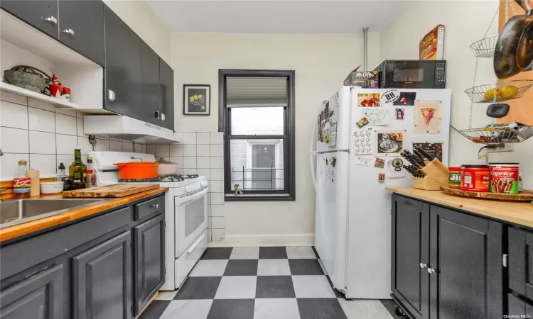 26-21 30th Street, New York, NY, 11 Bedrooms Bedrooms, 25 Rooms Rooms,6 BathroomsBathrooms,Commercial Sale,For Sale,30th,L3578647