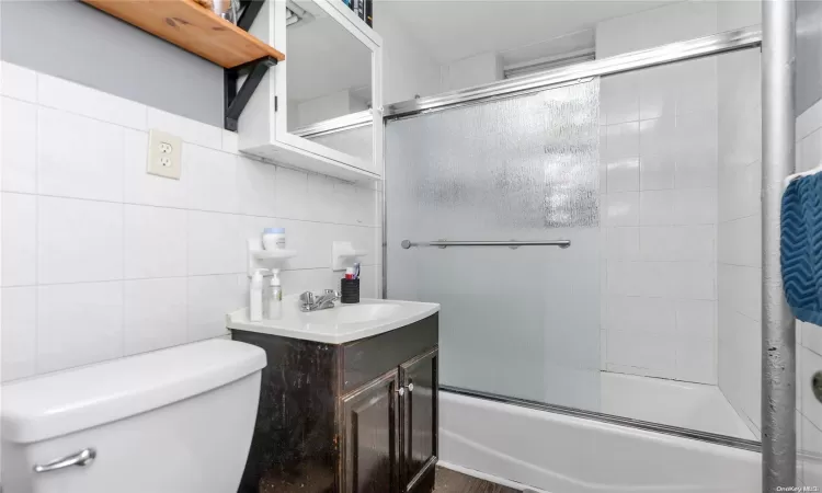 26-21 30th Street, New York, NY, 11 Bedrooms Bedrooms, 25 Rooms Rooms,6 BathroomsBathrooms,Commercial Sale,For Sale,30th,L3578647