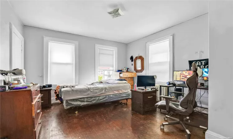 598 Beach 19th Street, New York, NY, 5 Bedrooms Bedrooms, 8 Rooms Rooms,3 BathroomsBathrooms,Residential Income,For Sale,Beach 19th,L3579145