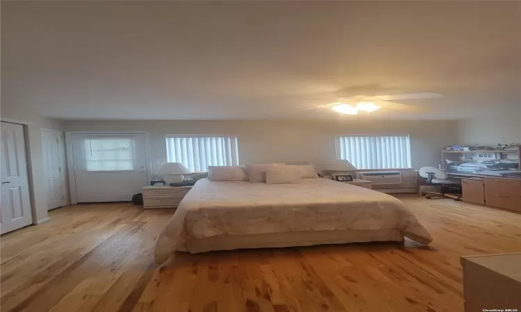 60-11 75th Street, New York, NY, 6 Bedrooms Bedrooms, 12 Rooms Rooms,3 BathroomsBathrooms,Residential Income,For Sale,75th,L3579250