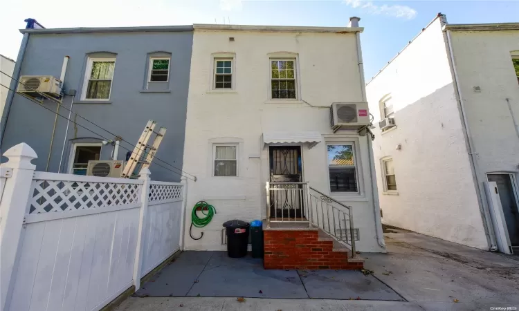 131-13 86th Road, New York, NY, 3 Bedrooms Bedrooms, 7 Rooms Rooms,2 BathroomsBathrooms,Residential Income,For Sale,86th,L3579284