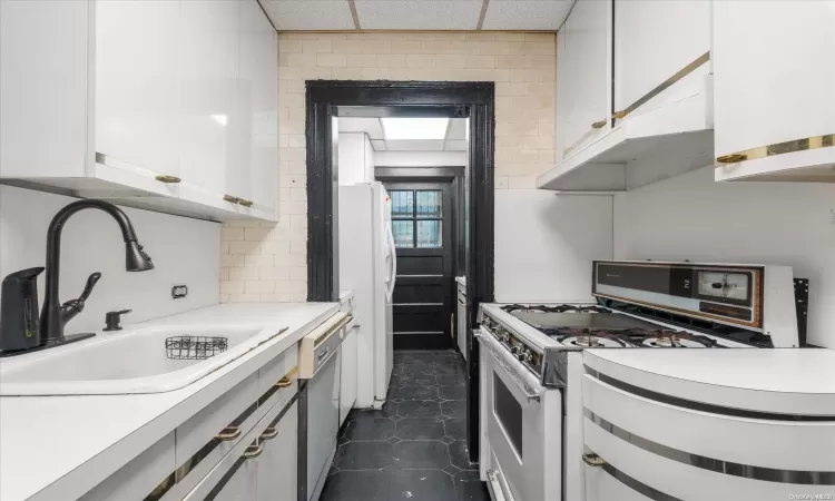 499 23rd Street, New York, NY, 6 Bedrooms Bedrooms, 14 Rooms Rooms,3 BathroomsBathrooms,Residential Income,For Sale,23rd,L3579453