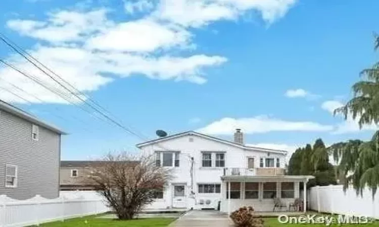 911 First Avenue, Hempstead, NY, 5 Bedrooms Bedrooms, 8 Rooms Rooms,2 BathroomsBathrooms,Residential Income,For Sale,First,L3549961