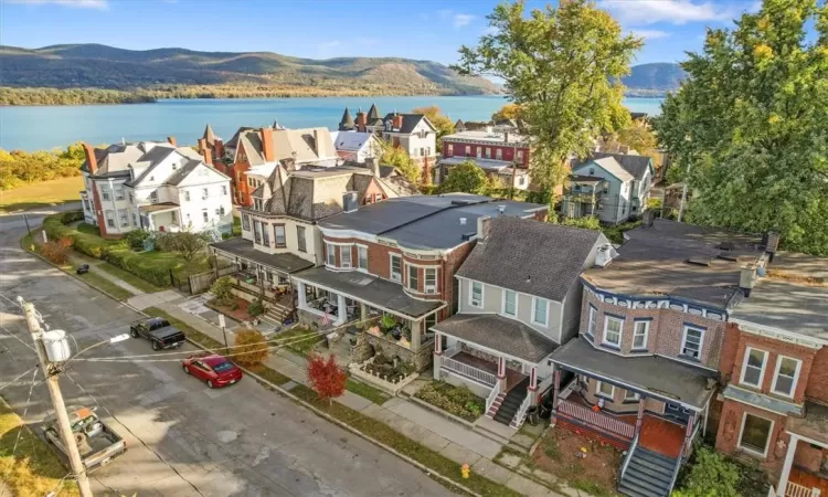 Aerial view with Hudson River view and mountain view