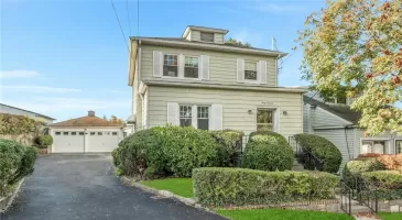 47 High Street, Eastchester, NY, 4 Bedrooms Bedrooms, ,3 BathroomsBathrooms,Residential Income,For Sale,High,H6334251