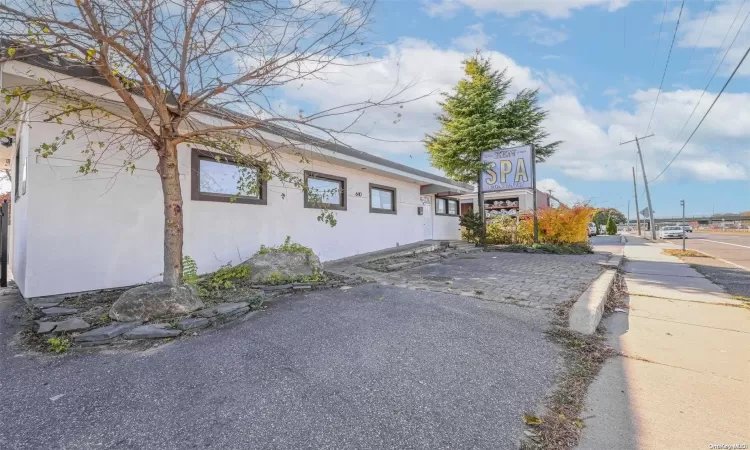 640 Sunrise Highway, Babylon, NY, ,Commercial Sale,For Sale,Sunrise,L3587965