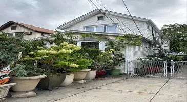 88-04 69th Road, New York, NY, 3 Bedrooms Bedrooms, 7 Rooms Rooms,3 BathroomsBathrooms,Residential Income,For Sale,69th,L3583007