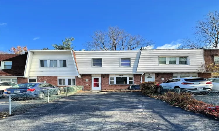 View of townhome / multi-family property