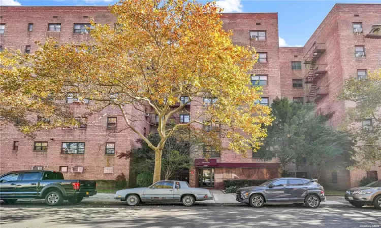 29-09 137th Street, New York, NY, 2 Bedrooms Bedrooms, 5 Rooms Rooms,1 BathroomBathrooms,Residential,For Sale,137th,L3535216