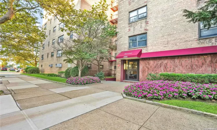 29-09 137th Street, New York, NY, 2 Bedrooms Bedrooms, 5 Rooms Rooms,1 BathroomBathrooms,Residential,For Sale,137th,L3535216