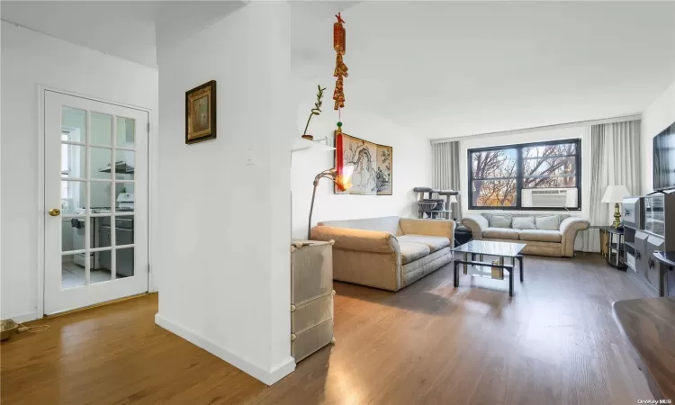 139-15 28th Road, New York, NY, 2 Bedrooms Bedrooms, 5 Rooms Rooms,1 BathroomBathrooms,Residential,For Sale,28th,L3534924