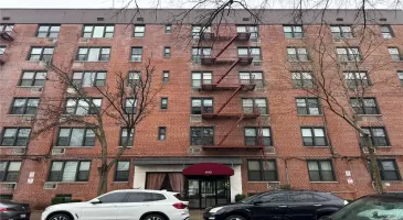 2015 Saint Paul Ave, New York, NY, 2 Rooms Rooms,1 BathroomBathrooms,Residential,For Sale,Saint Paul Ave,L3535205