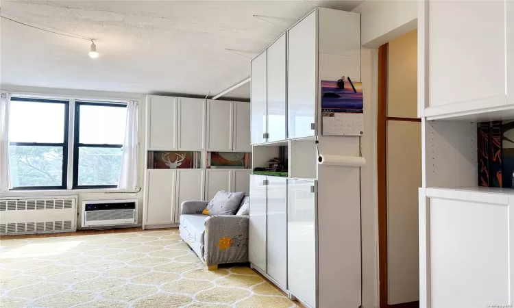 2015 Saint Paul Ave, New York, NY, 2 Rooms Rooms,1 BathroomBathrooms,Residential,For Sale,Saint Paul Ave,L3535205