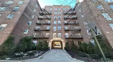 4842 44th St, New York, NY, 1 Bedroom Bedrooms, 4 Rooms Rooms,1 BathroomBathrooms,Residential,For Sale,44th St,L3537290