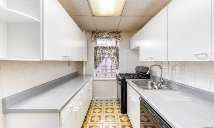 67-66 108th Street, New York, NY, 1 Bedroom Bedrooms, 4 Rooms Rooms,1 BathroomBathrooms,Residential,For Sale,108th,L3537513