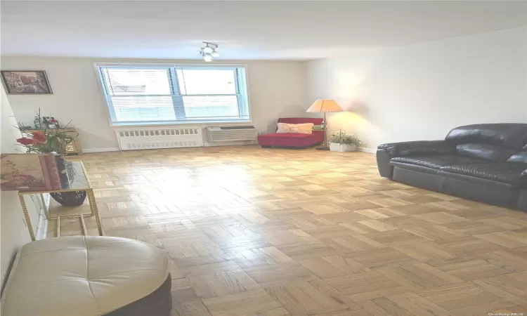 142-05 Roosevelt Avenue, New York, NY, 3 Bedrooms Bedrooms, 8 Rooms Rooms,2 BathroomsBathrooms,Residential,For Sale,Roosevelt,L3537729