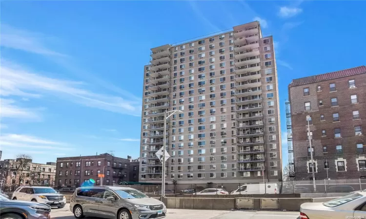 118-18 Union Turnpike, New York, NY, 1 Bedroom Bedrooms, 4 Rooms Rooms,1 BathroomBathrooms,Residential,For Sale,Union Turnpike,L3538286