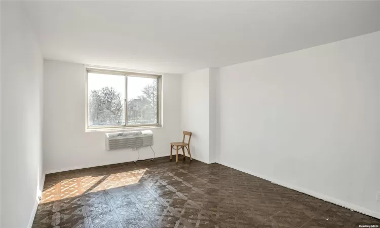 118-18 Union Turnpike, New York, NY, 1 Bedroom Bedrooms, 4 Rooms Rooms,1 BathroomBathrooms,Residential,For Sale,Union Turnpike,L3538286