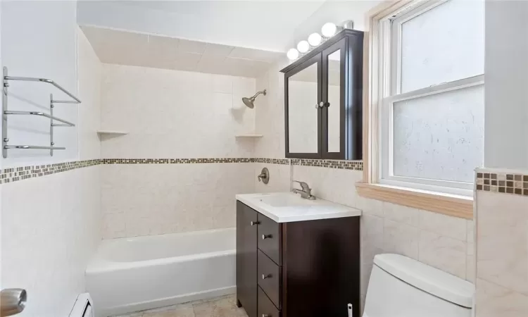 551B Vincent Avenue, New York, NY, 2 Bedrooms Bedrooms, 4 Rooms Rooms,1 BathroomBathrooms,Residential,For Sale,Vincent,H6294643