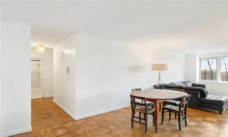 4555 Henry Hudson Parkway, New York, NY, 2 Bedrooms Bedrooms, 5 Rooms Rooms,1 BathroomBathrooms,Residential,For Sale,Henry Hudson,H6296601