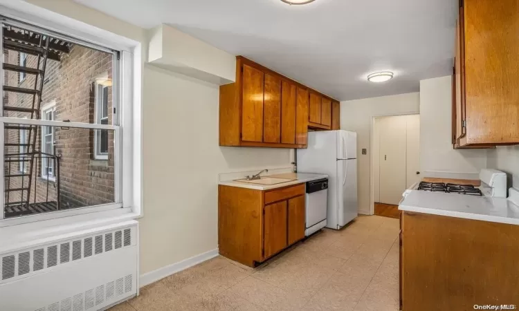 212-30 23rd Ave, New York, NY, 1 Bedroom Bedrooms, 4 Rooms Rooms,1 BathroomBathrooms,Residential,For Sale,23rd Ave,L3544152