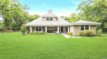 1 Breeze Hill Road, Huntington, NY, 4 Bedrooms Bedrooms, 8 Rooms Rooms,2 BathroomsBathrooms,Residential,For Sale,Breeze Hill,L3548855