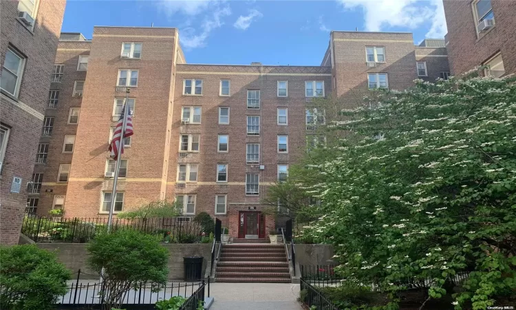 43-10 48th Ave, New York, NY, 2 Bedrooms Bedrooms, 5 Rooms Rooms,1 BathroomBathrooms,Residential,For Sale,48th Ave,L3550006