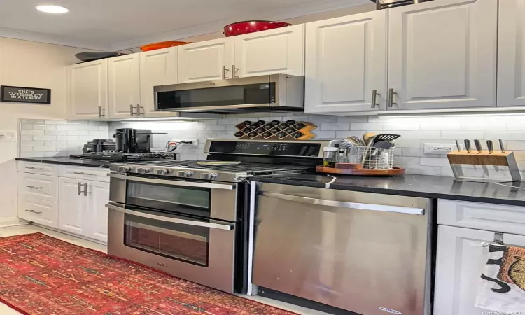 43-10 48th Ave, New York, NY, 2 Bedrooms Bedrooms, 5 Rooms Rooms,1 BathroomBathrooms,Residential,For Sale,48th Ave,L3550006