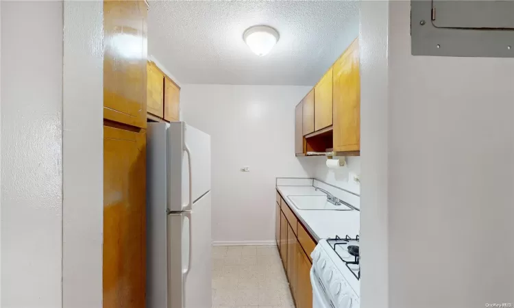 34-43 60 Street, New York, NY, 3 Rooms Rooms,1 BathroomBathrooms,Residential,For Sale,60,L3554256