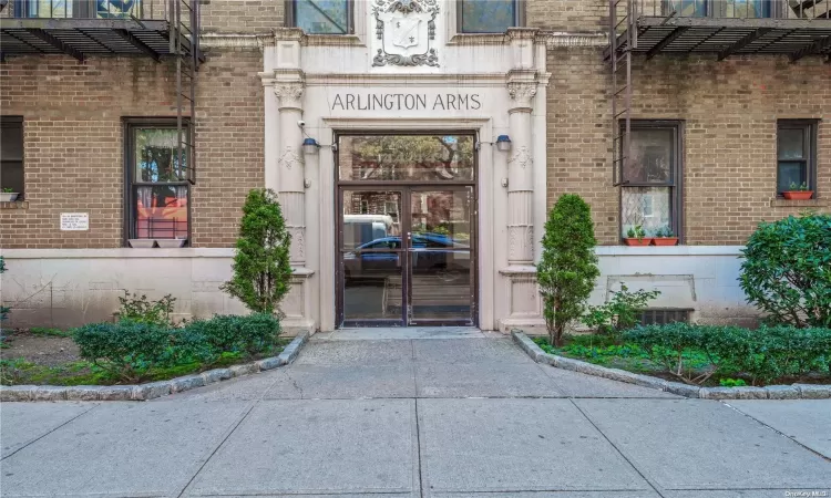 144-44 Sanford Ave, New York, NY, 3 Rooms Rooms,1 BathroomBathrooms,Residential,For Sale,Sanford Ave,L3553398