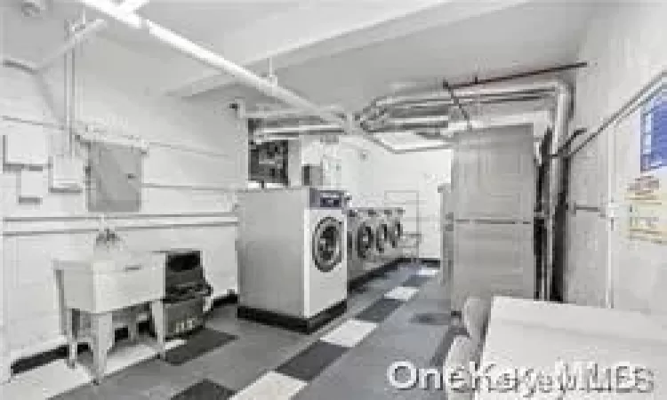 33-24 Junction Blvd, New York, NY, 1 Bedroom Bedrooms, 3 Rooms Rooms,1 BathroomBathrooms,Residential,For Sale,Junction Blvd,L3553644