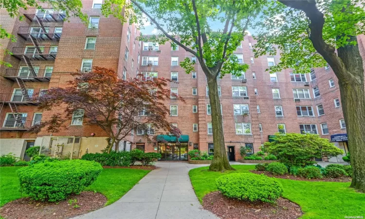 28-02 Parsons Boulevard, New York, NY, 1 Bedroom Bedrooms, 4 Rooms Rooms,1 BathroomBathrooms,Residential,For Sale,Parsons,L3553857