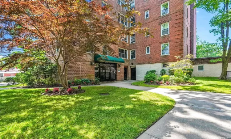 28-02 Parsons Boulevard, New York, NY, 1 Bedroom Bedrooms, 4 Rooms Rooms,1 BathroomBathrooms,Residential,For Sale,Parsons,L3553857