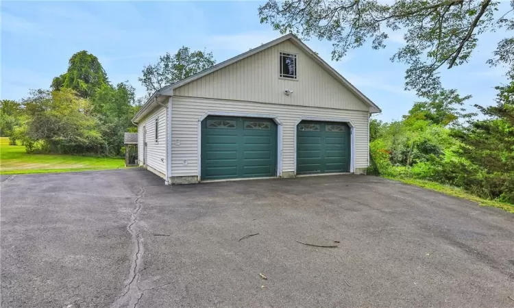 592 Church Road, Livingston, NY, 3 Bedrooms Bedrooms, 6 Rooms Rooms,2 BathroomsBathrooms,Residential,For Sale,Church,H6321920