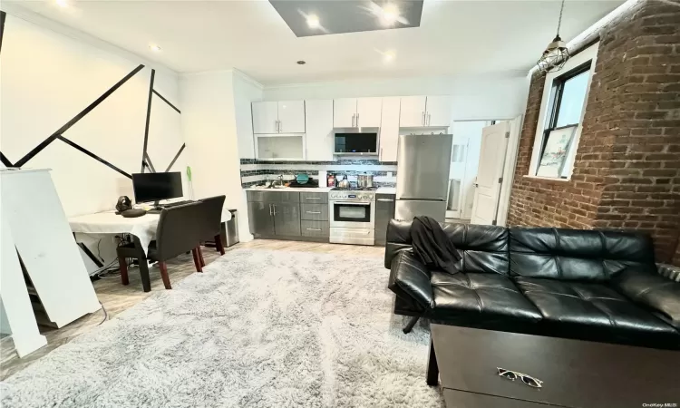 21-16 35 Street, New York, NY, 2 Bedrooms Bedrooms, 4 Rooms Rooms,1 BathroomBathrooms,Residential,For Sale,35 Street,L3592687