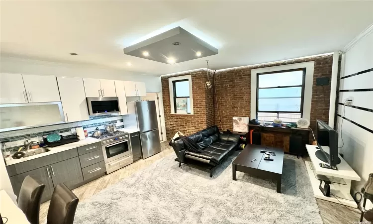 21-16 35 Street, New York, NY, 2 Bedrooms Bedrooms, 4 Rooms Rooms,1 BathroomBathrooms,Residential,For Sale,35 Street,L3592687