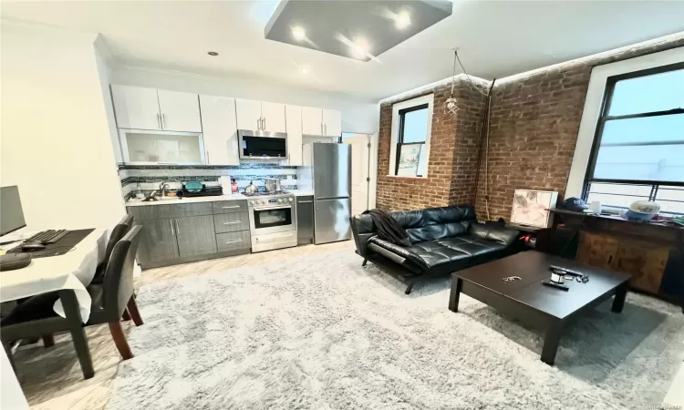 21-16 35 Street, New York, NY, 2 Bedrooms Bedrooms, 4 Rooms Rooms,1 BathroomBathrooms,Residential,For Sale,35 Street,L3592687