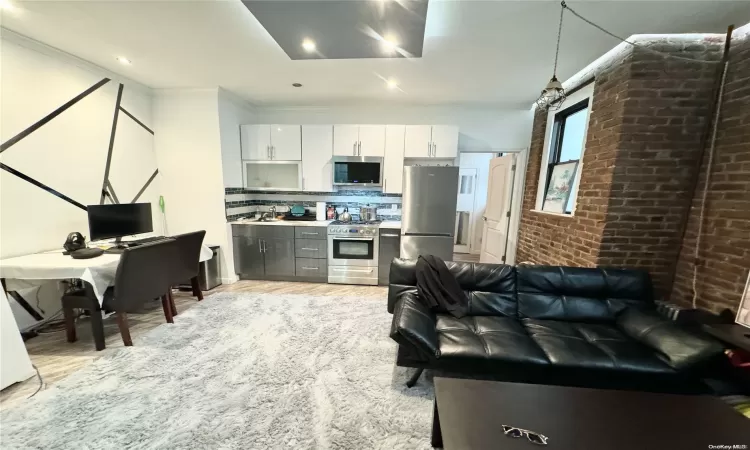 21-16 35 Street, New York, NY, 2 Bedrooms Bedrooms, 4 Rooms Rooms,1 BathroomBathrooms,Residential,For Sale,35 Street,L3592687