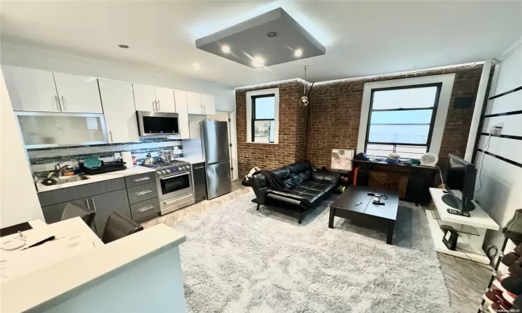 21-16 35 Street, New York, NY, 2 Bedrooms Bedrooms, 4 Rooms Rooms,1 BathroomBathrooms,Residential,For Sale,35 Street,L3592687