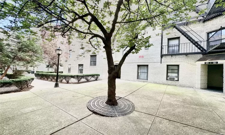 21-16 35 Street, New York, NY, 2 Bedrooms Bedrooms, 4 Rooms Rooms,1 BathroomBathrooms,Residential,For Sale,35 Street,L3592687