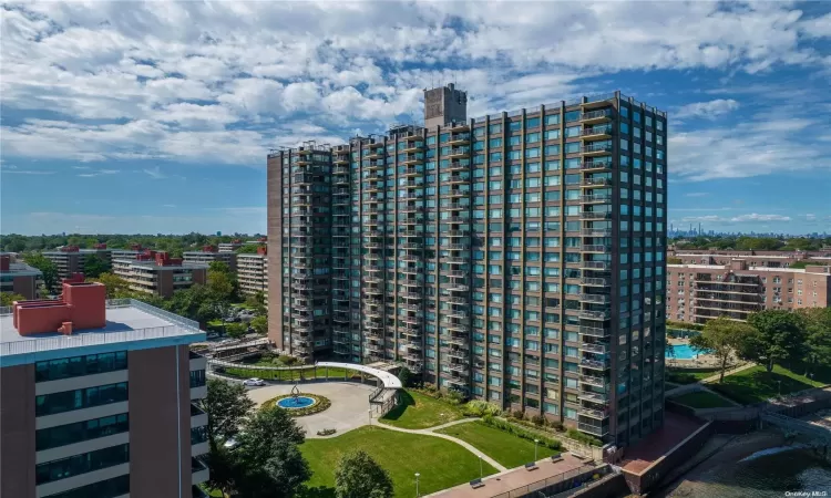 166-25 Powells Cove Blvd, New York, NY, 2 Bedrooms Bedrooms, 5 Rooms Rooms,2 BathroomsBathrooms,Residential,For Sale,Powells Cove Blvd,L3537352