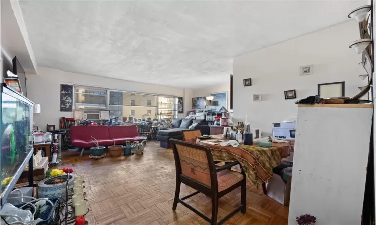 4 Fordham Hill Oval, New York, NY, 1 Bedroom Bedrooms, 3 Rooms Rooms,1 BathroomBathrooms,Residential,For Sale,Fordham Hill,H6315323