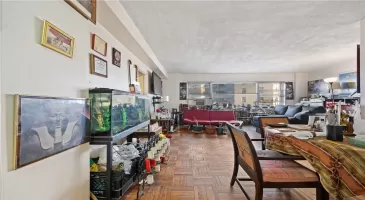 4 Fordham Hill Oval, New York, NY, 1 Bedroom Bedrooms, 3 Rooms Rooms,1 BathroomBathrooms,Residential,For Sale,Fordham Hill,H6315323