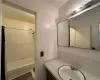 Great size hallway full bathroom