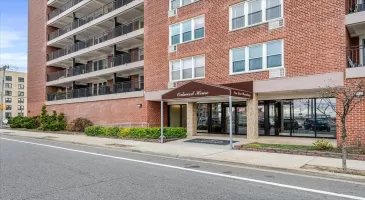 1 Broadway, Long Beach, NY, 1 Bedroom Bedrooms, 4 Rooms Rooms,1 BathroomBathrooms,Residential,For Sale,Broadway,802640