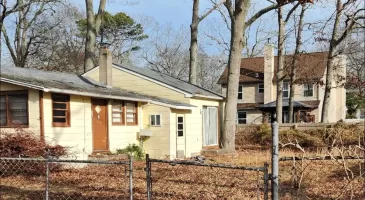 181 Cypress Drive, Brookhaven, NY, 2 Bedrooms Bedrooms, 4 Rooms Rooms,1 BathroomBathrooms,Residential,For Sale,Cypress,804077